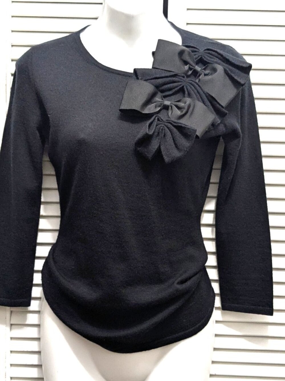 Saks fifth Cashmere Silk Sweater Womens Small Black with Bows Rosette Cocktail